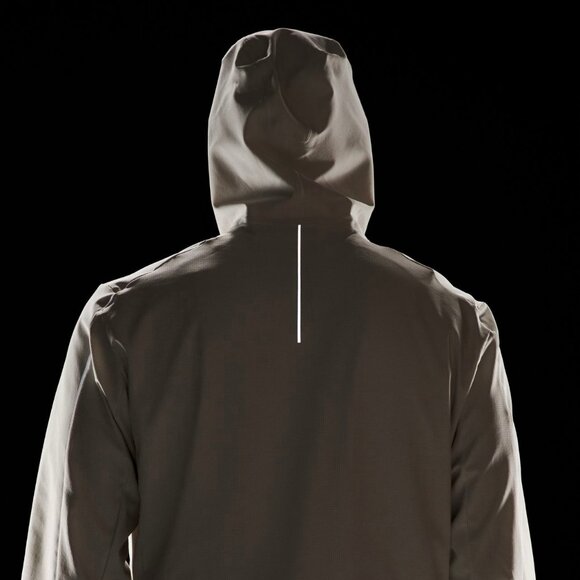 Lululemon Warp Light Packable Jacket in Bone - Picture 3 of 4